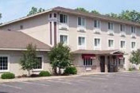 Budget Host Inn & Suites North Branch Exterior photo